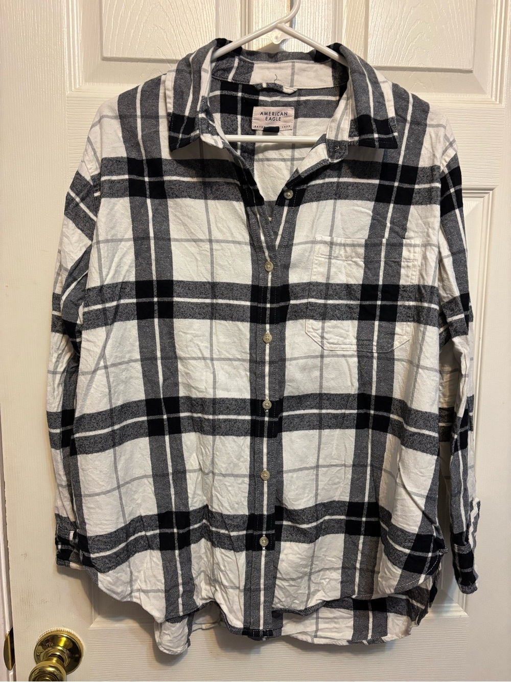 American Eagle Outfitters Plaid Flannel Button-Up Shirt - Medium